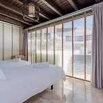 Heavenly Views From Frontline Penthouse