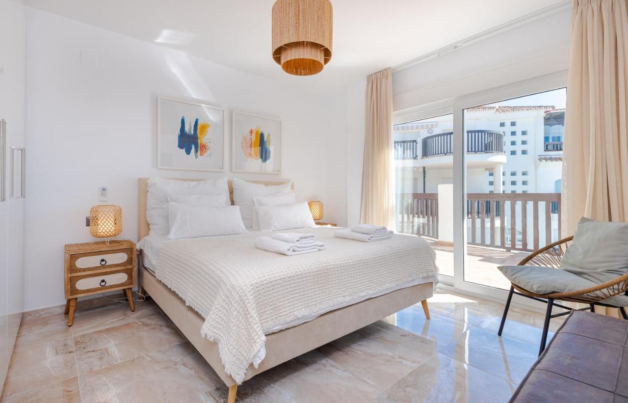 Heavenly Views From Frontline Penthouse Marbellac