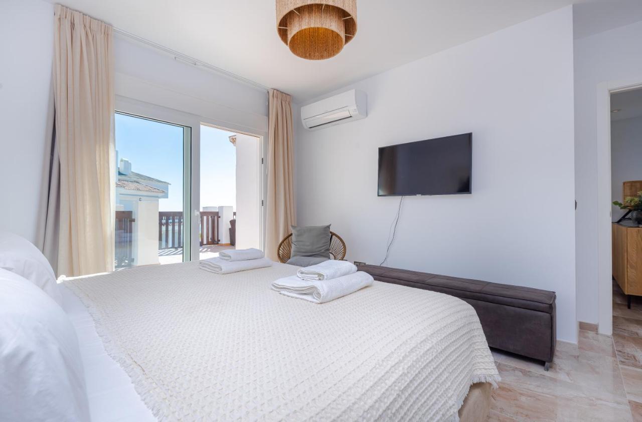 Heavenly Views From Frontline Penthouse Appartement Marbellac